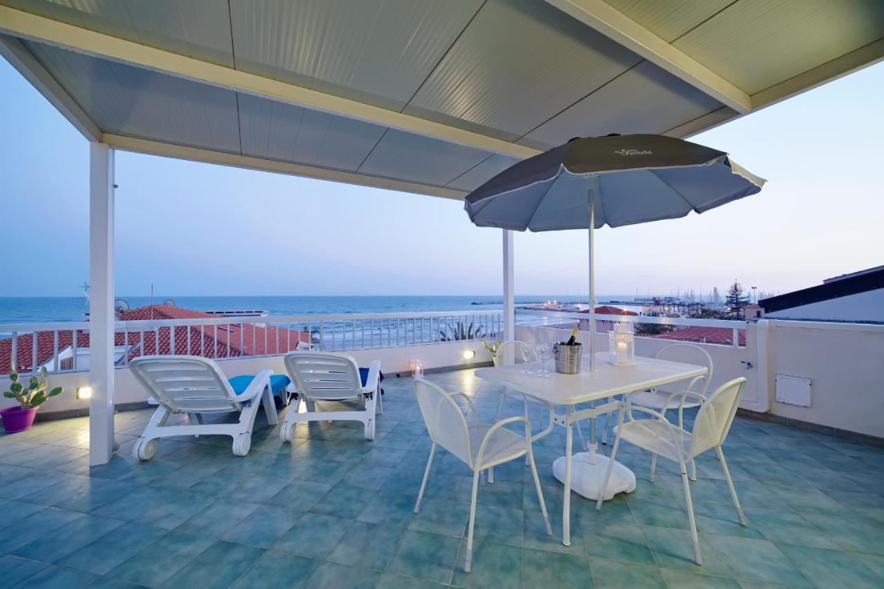 Archimede, Appartamento Con Vista In Centro A مارينا دي راغوزا المظهر الخارجي الصورة